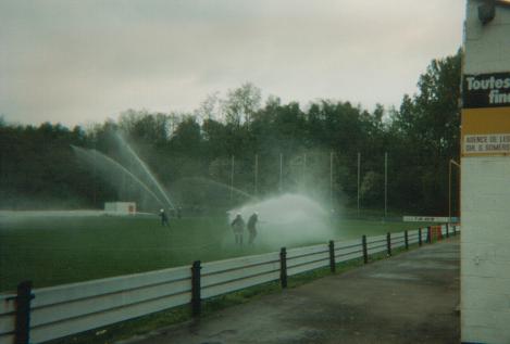 Arrosage-estivale-du-terrain-de-foot Absdrg10